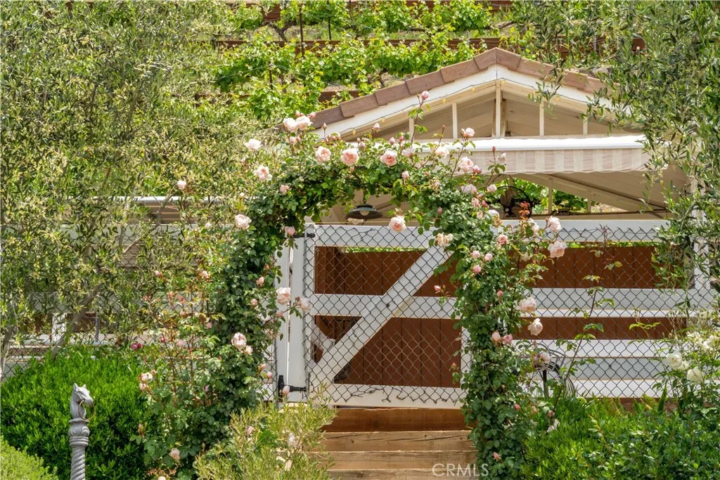 Hidden Hills, California 91302, United States, 5 Bedrooms Bedrooms, ,5 BathroomsBathrooms,Residential,Active,133861