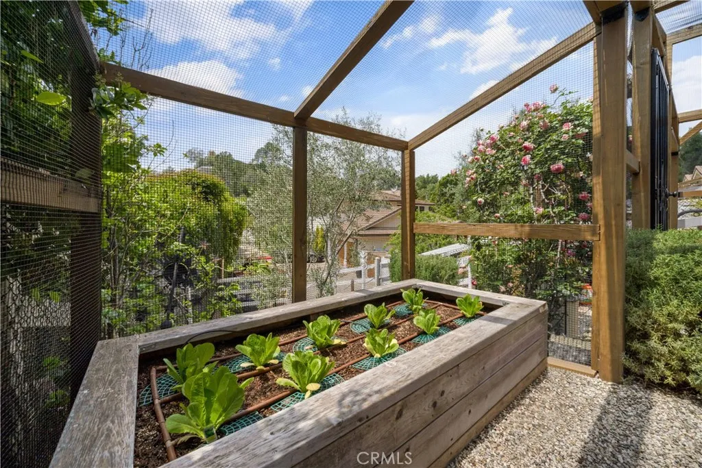 Hidden Hills, California 91302, United States, 5 Bedrooms Bedrooms, ,5 BathroomsBathrooms,Residential,Active,133861