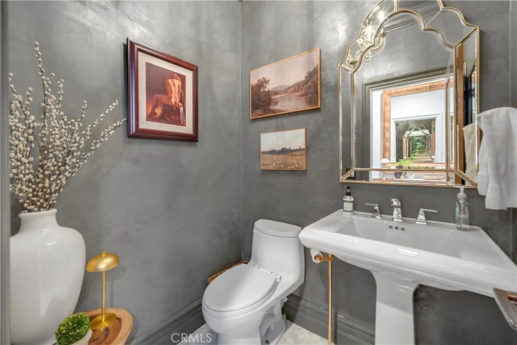 Hidden Hills, California 91302, United States, 5 Bedrooms Bedrooms, ,5 BathroomsBathrooms,Residential,Active,133861