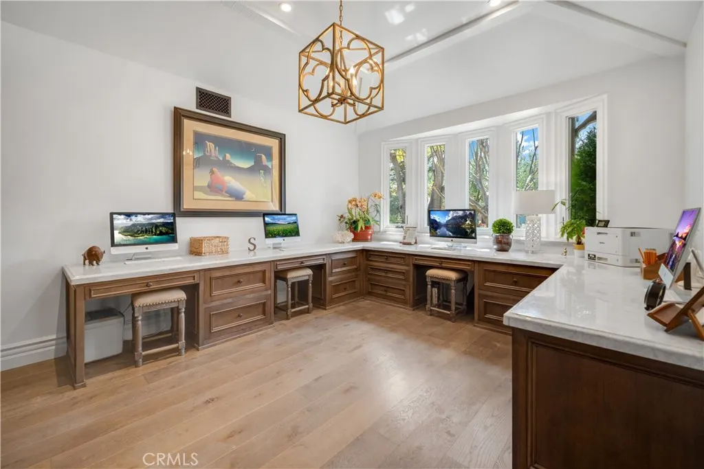 Hidden Hills, California 91302, United States, 5 Bedrooms Bedrooms, ,5 BathroomsBathrooms,Residential,Active,133861