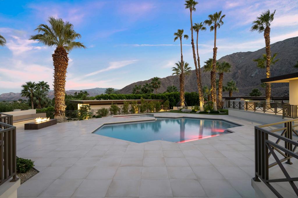 Las Palmas Heights - Residential