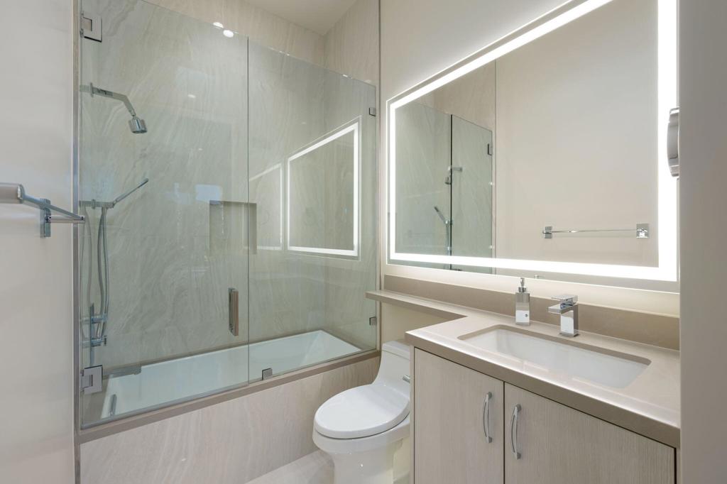 Las Palmas Heights - Residential