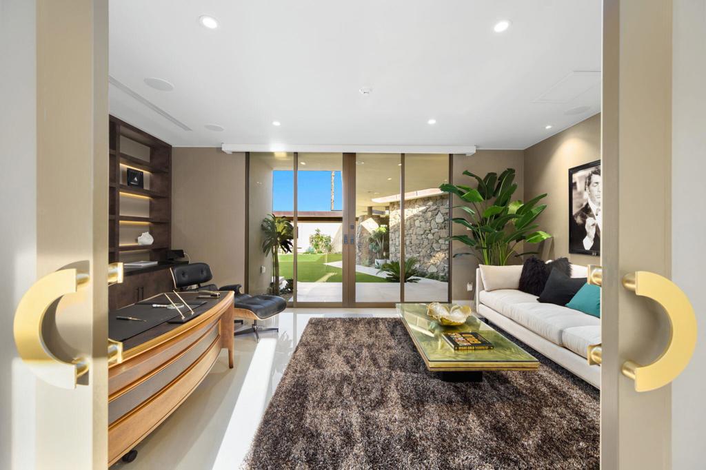 Las Palmas Heights - Residential