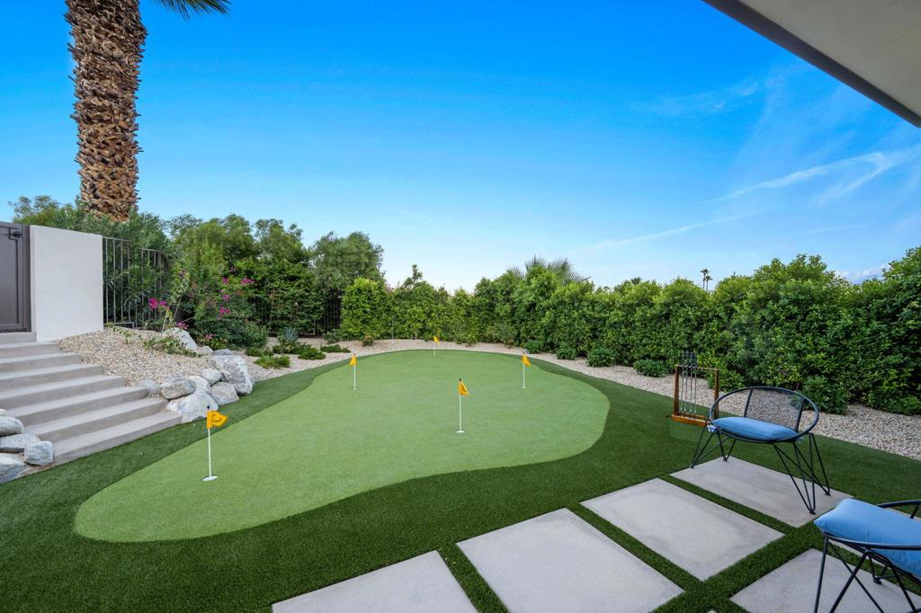 Las Palmas Heights - Residential