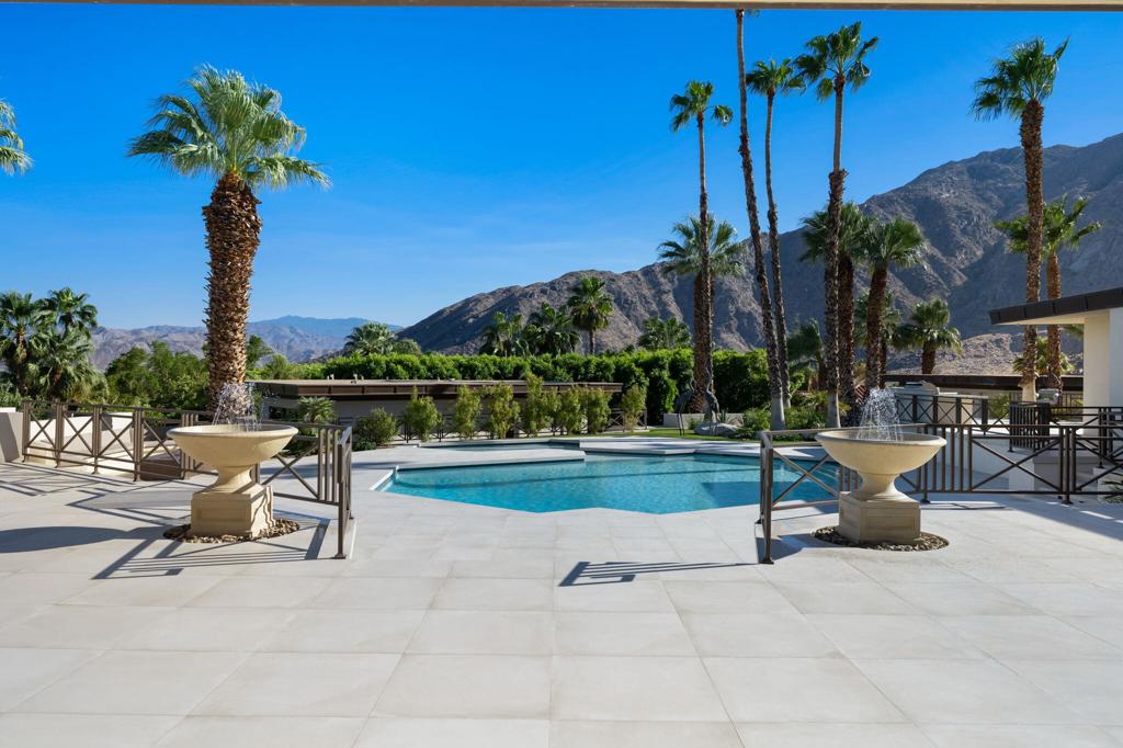 Las Palmas Heights - Residential
