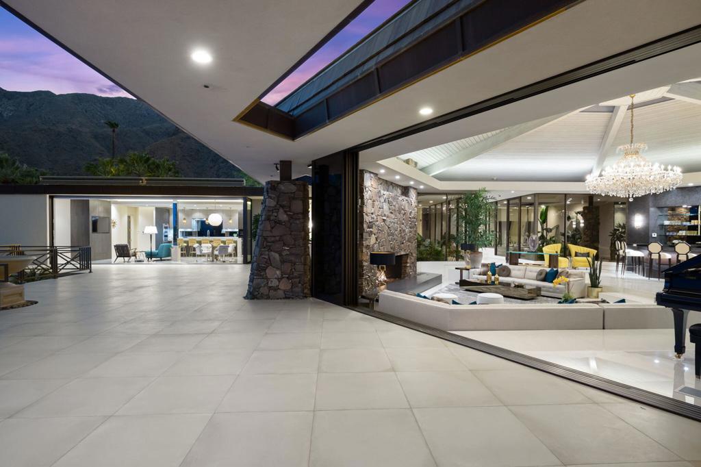 Las Palmas Heights - Residential