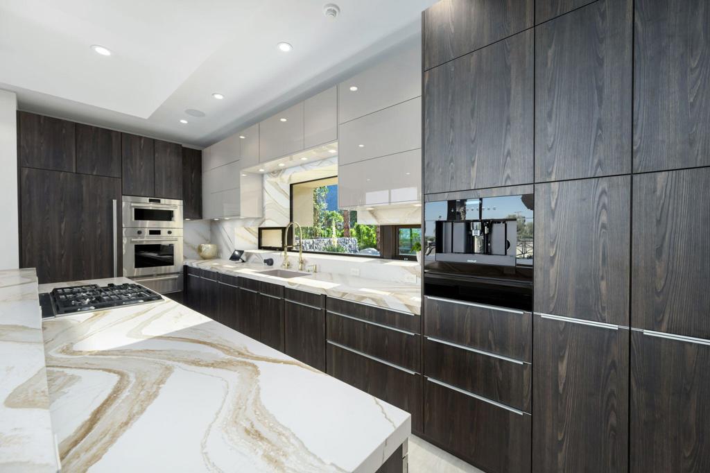 Las Palmas Heights - Residential