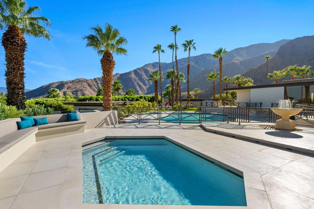 Las Palmas Heights - Residential