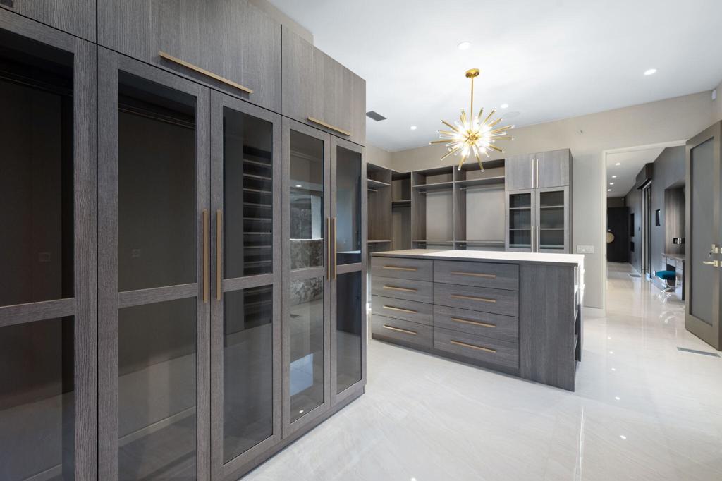 Las Palmas Heights - Residential