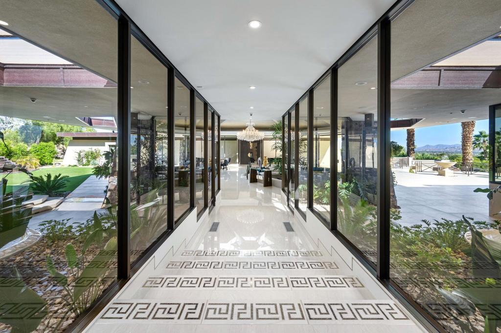 Las Palmas Heights - Residential