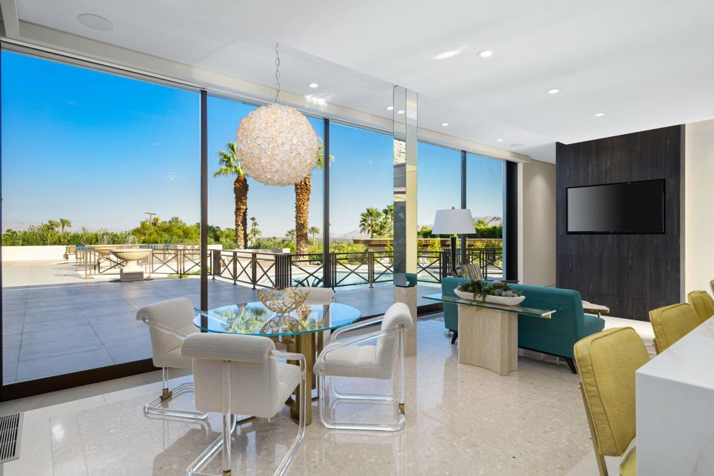 Las Palmas Heights - Residential