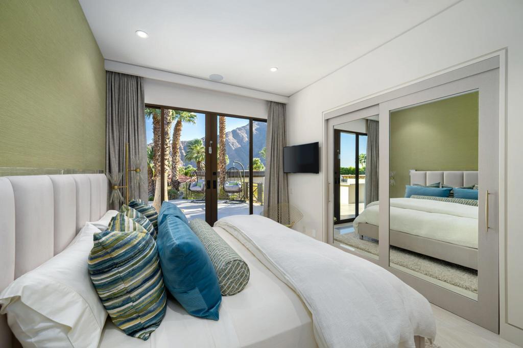 Las Palmas Heights - Residential
