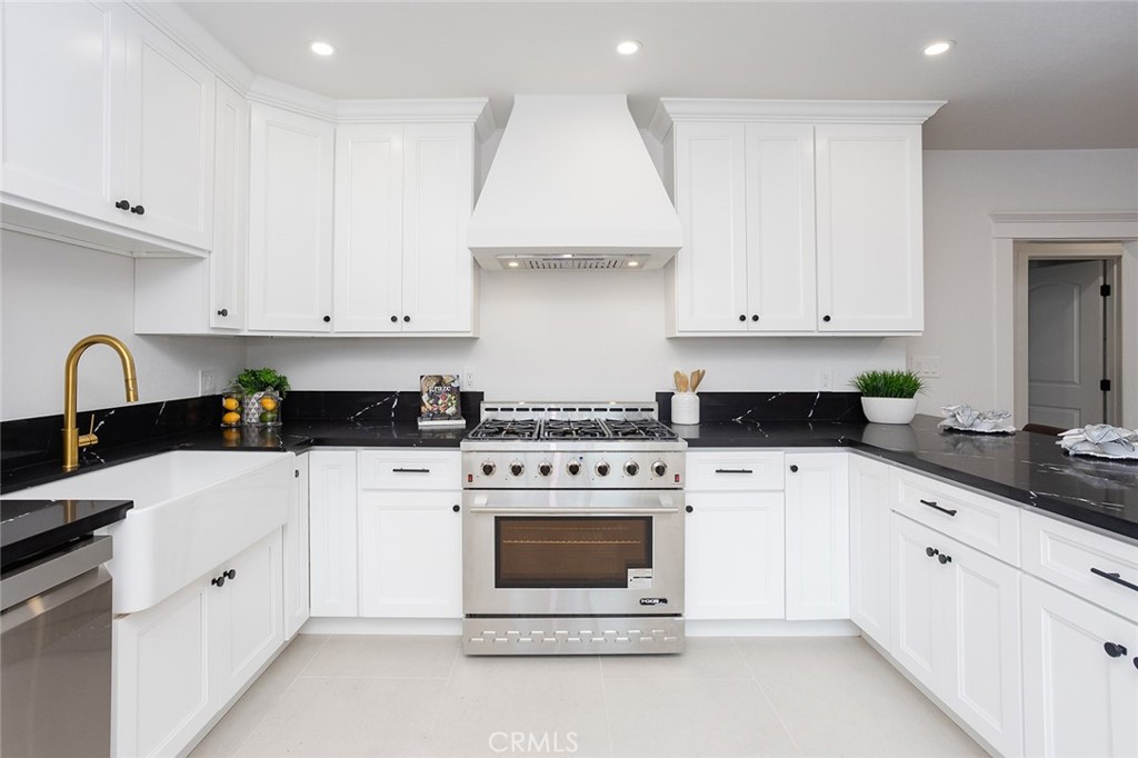 Raymond Hills - Residential