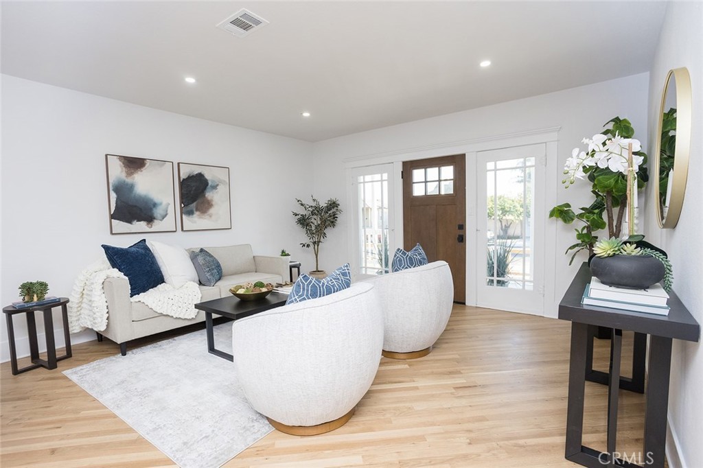 1205 E Central
