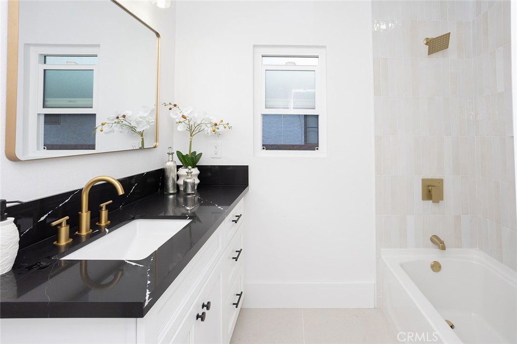 Raymond Hills - Residential