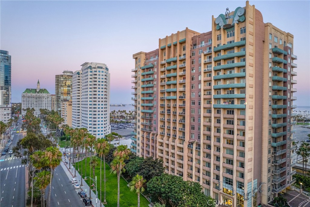 488 E Ocean