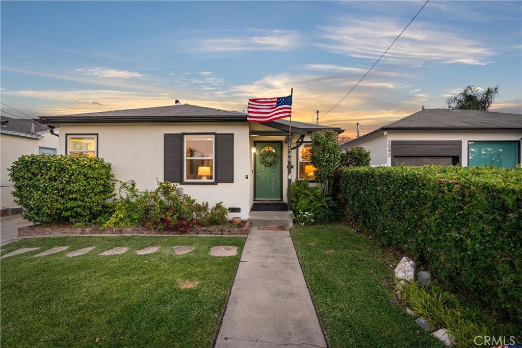1540 W 215th Street