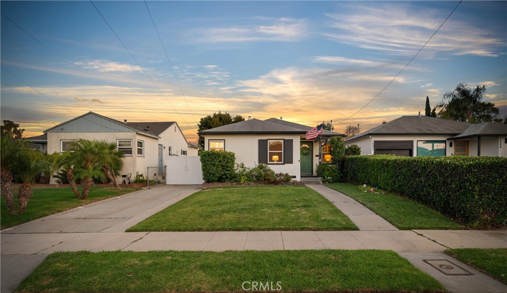 1540 W 215th Street
