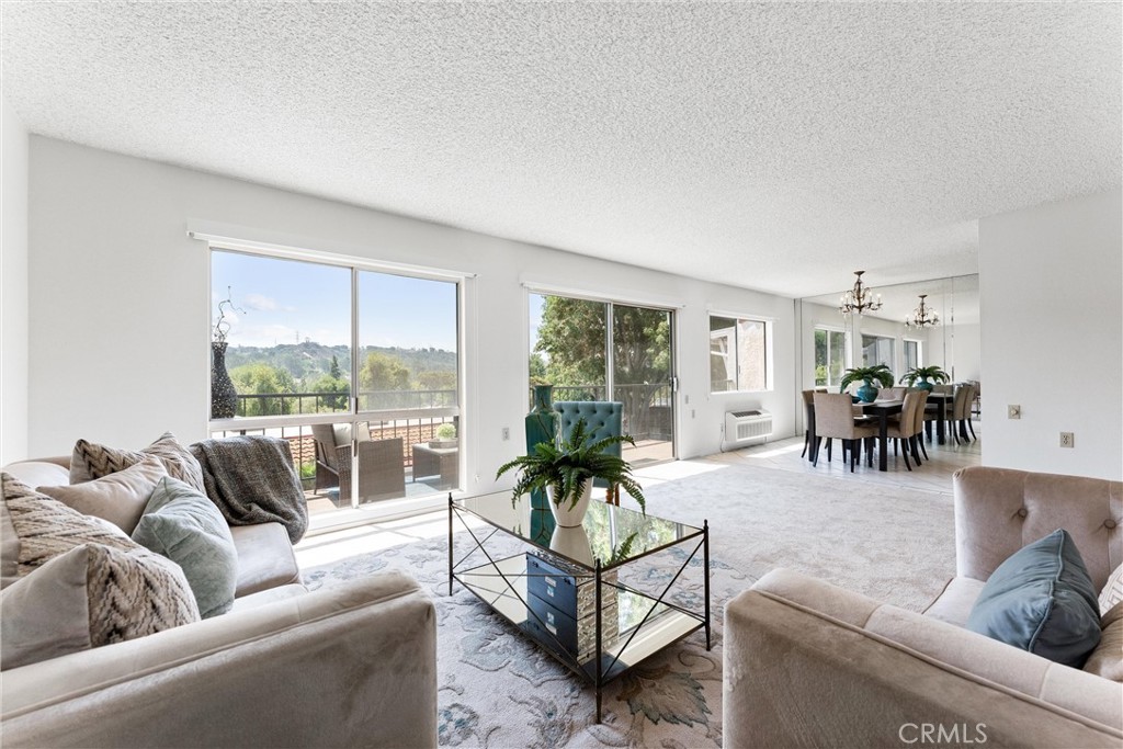 3271 San Amadeo P