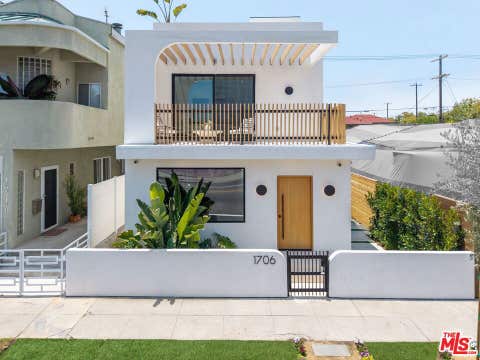 Photo of 1706 Abbot Kinney Boulevard, Venice, CA 90291 (MLS # 26842943)