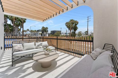 Tiny photo for 1706 Abbot Kinney Boulevard, Venice, CA 90291 (MLS # 26842943)