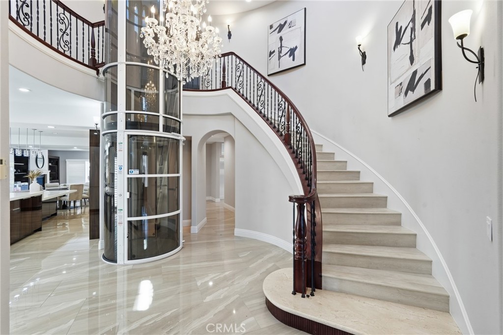 7220 W 80th
