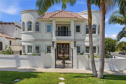Photo of 7220 W 80th ST, Los Angeles, CA 90045 (MLS # SB26156742)