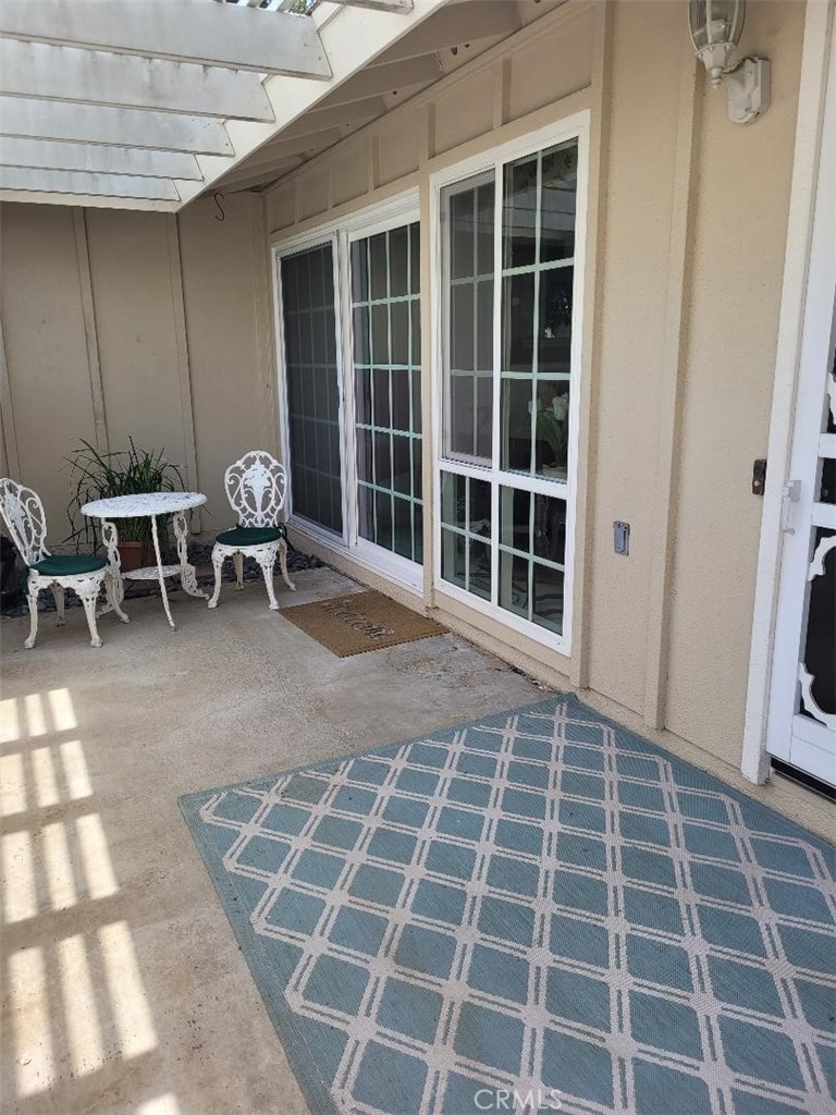 552 Avenida Sevilla C