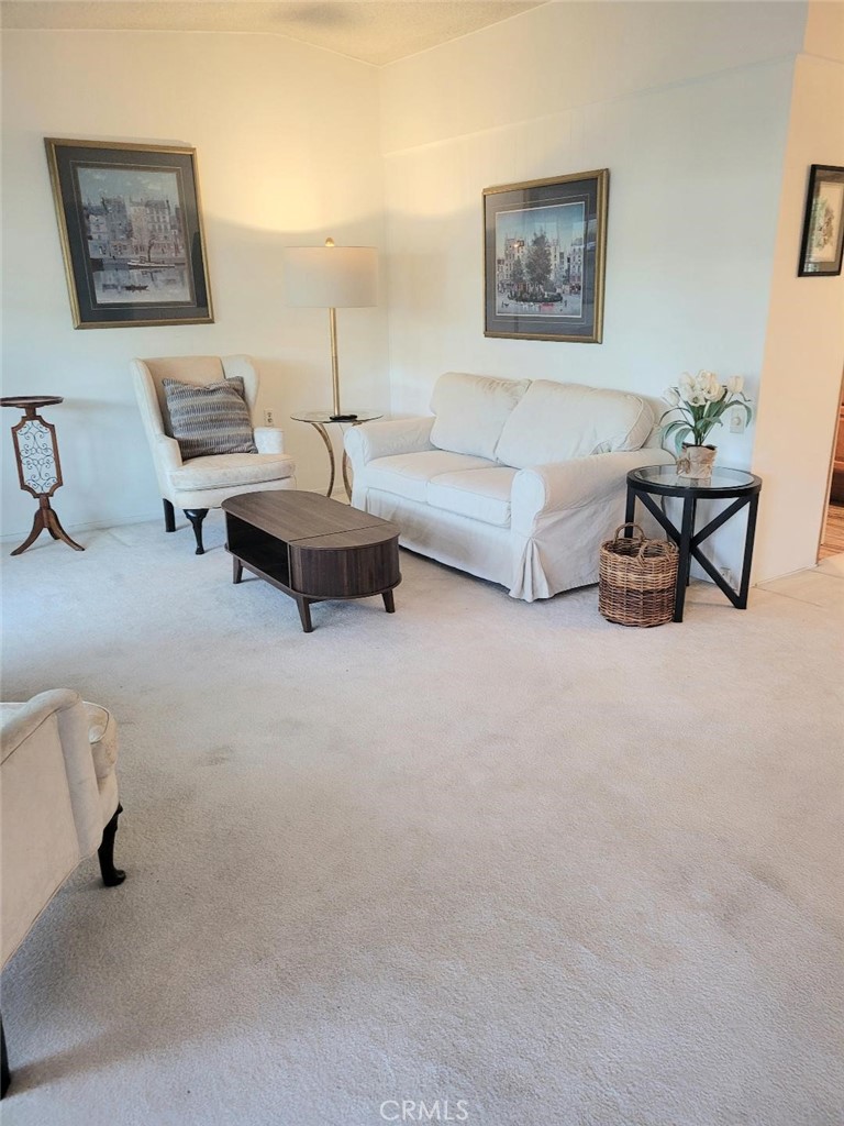 552 Avenida Sevilla C