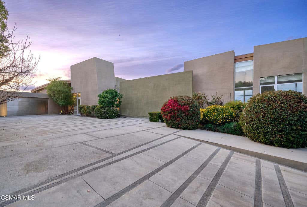 Photo of 3681 Alomar Drive, Sherman Oaks, CA 91423 (MLS # 226001530)