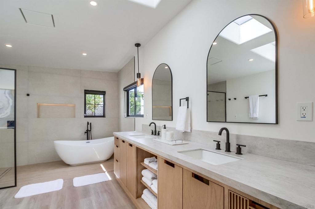 Pacific Beach - Residential Lease