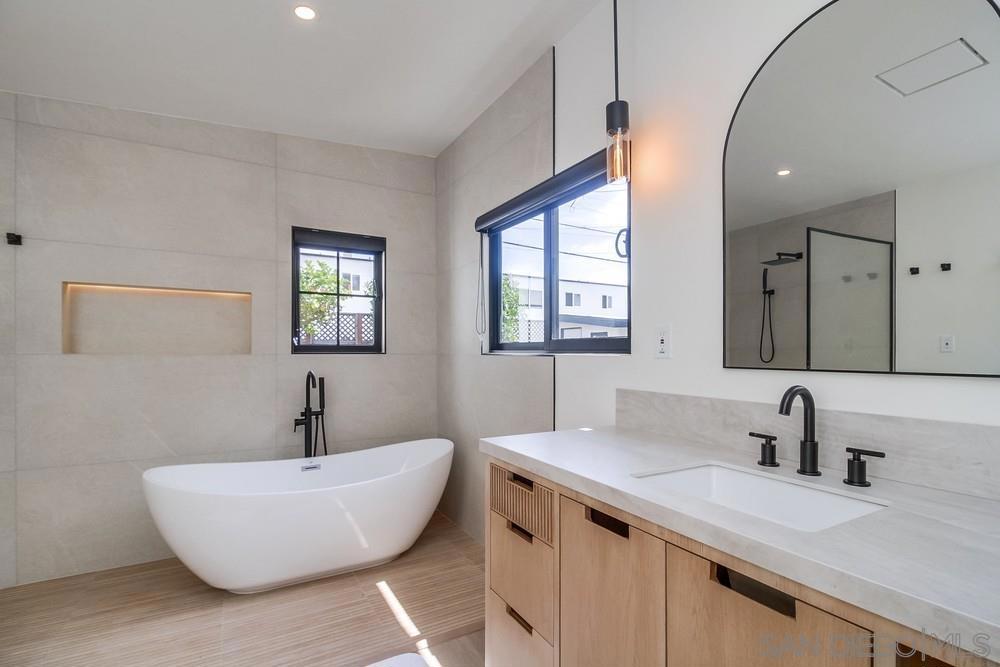 Pacific Beach - Residential Lease