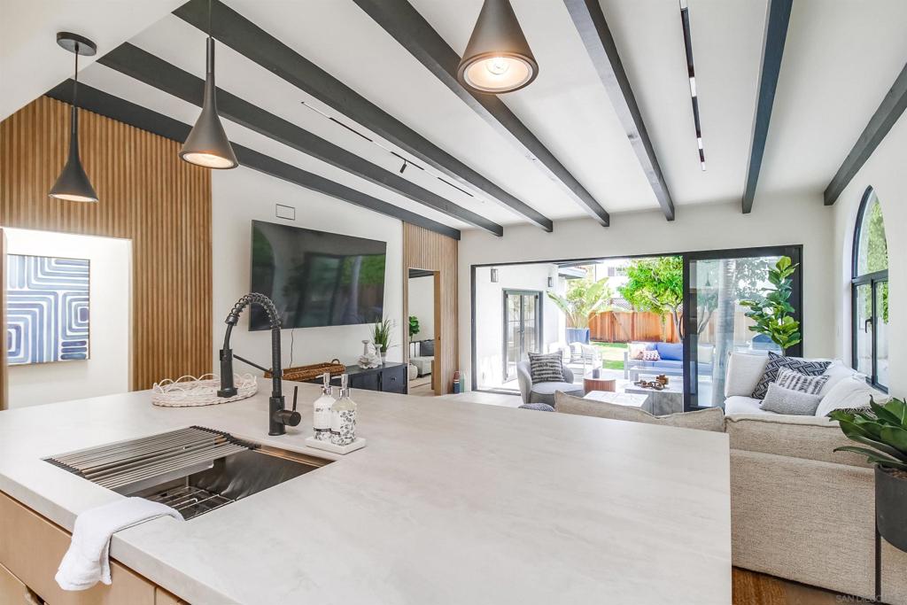 Pacific Beach - Residential Lease