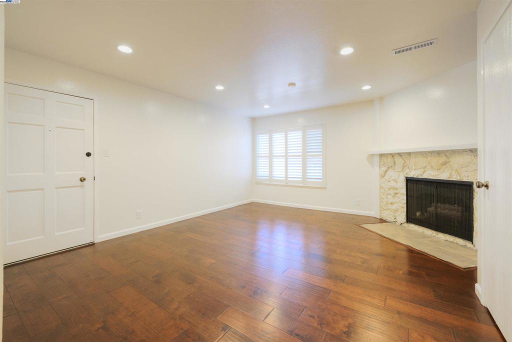 1233 Broadway D