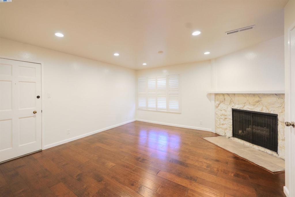 1233 Broadway D