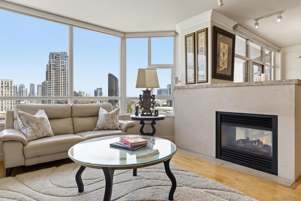 700 W Harbor Dr. 1502