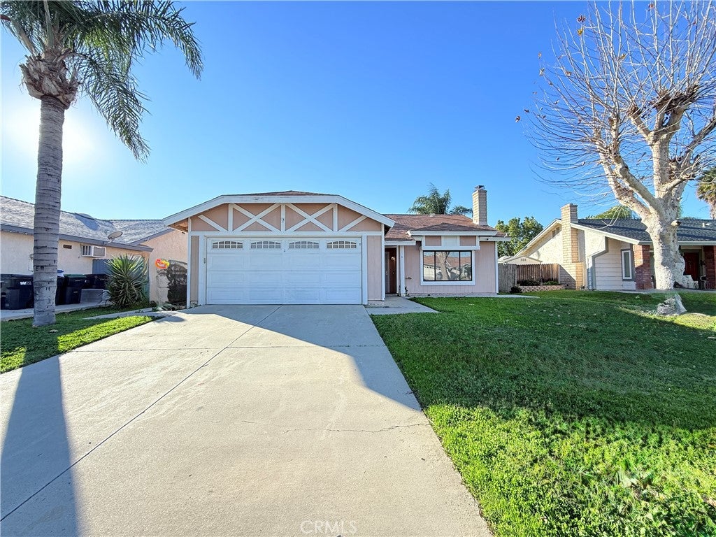 Photo of 15143 JACQUETTA Avenue, Moreno Valley, CA 92551 (MLS # CV26213635)
