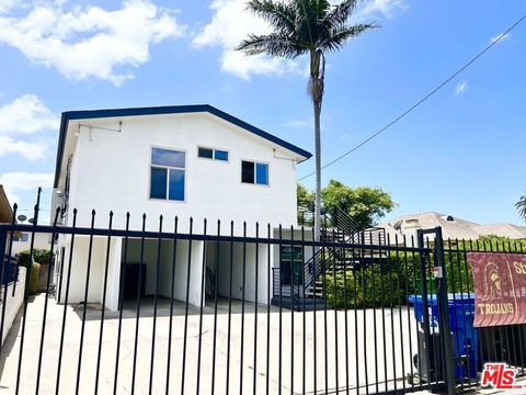 Photo of 1336 W 37th Drive #3, Los Angeles, CA 90007 (MLS # 26839799)