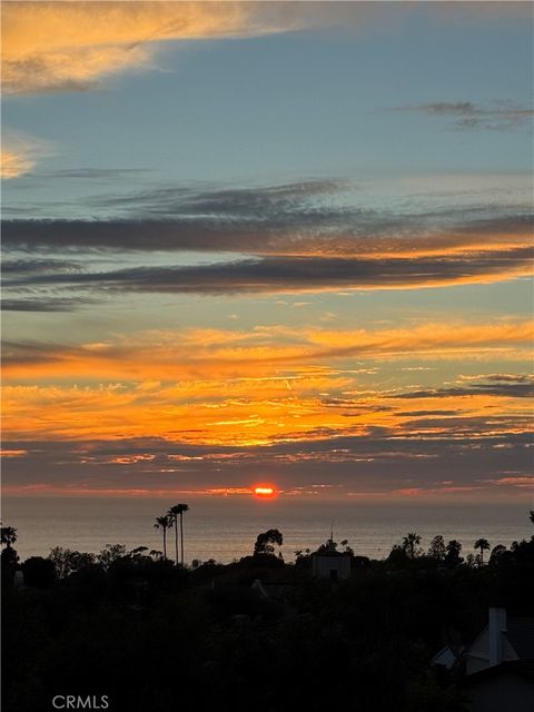 Photo of 2412 Via Carrillo, Palos Verdes Estates, CA 90274 (MLS # PV26049725)