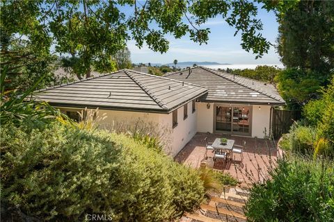Tiny photo for 2412 Via Carrillo, Palos Verdes Estates, CA 90274 (MLS # PV26049725)