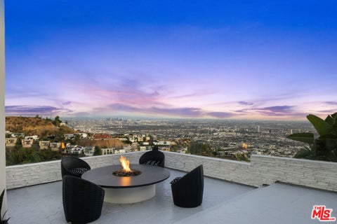 Photo of 2231 Sunset Plaza Drive, Los Angeles, CA 90069 (MLS # 25609869)
