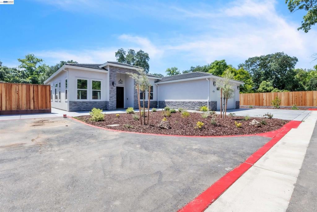 5200 Shirehills Lane