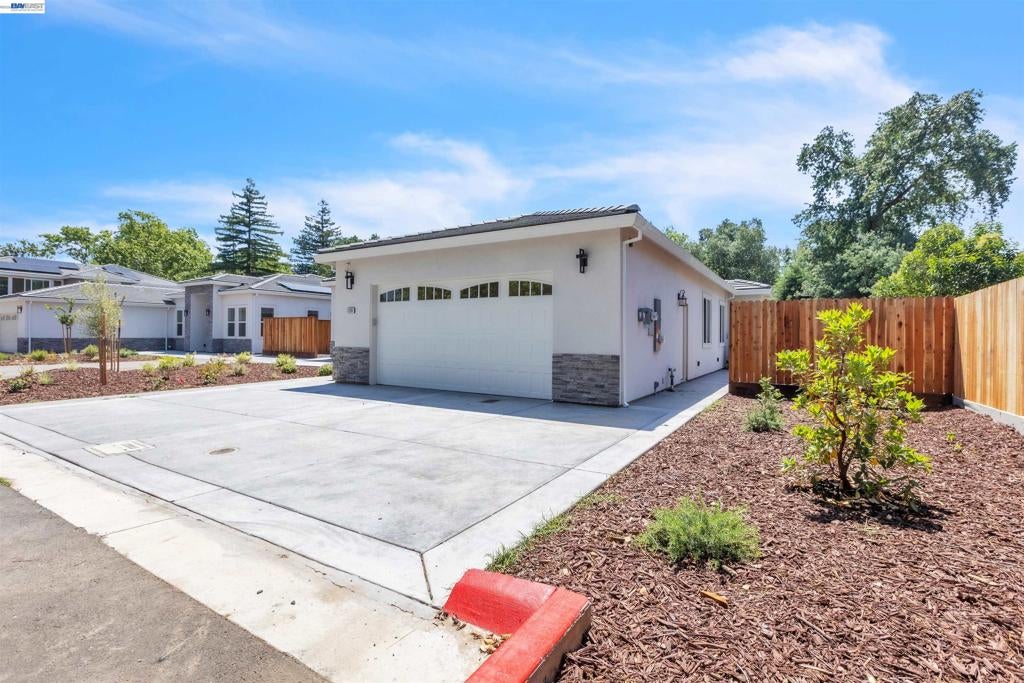 5200 Shirehills Lane