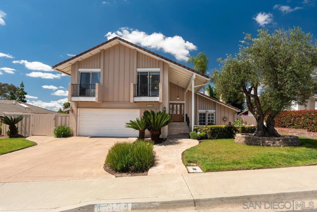 Photo of 12421 Greens East Rd Rd, San Diego, CA 92128 (MLS # 260009110SD)