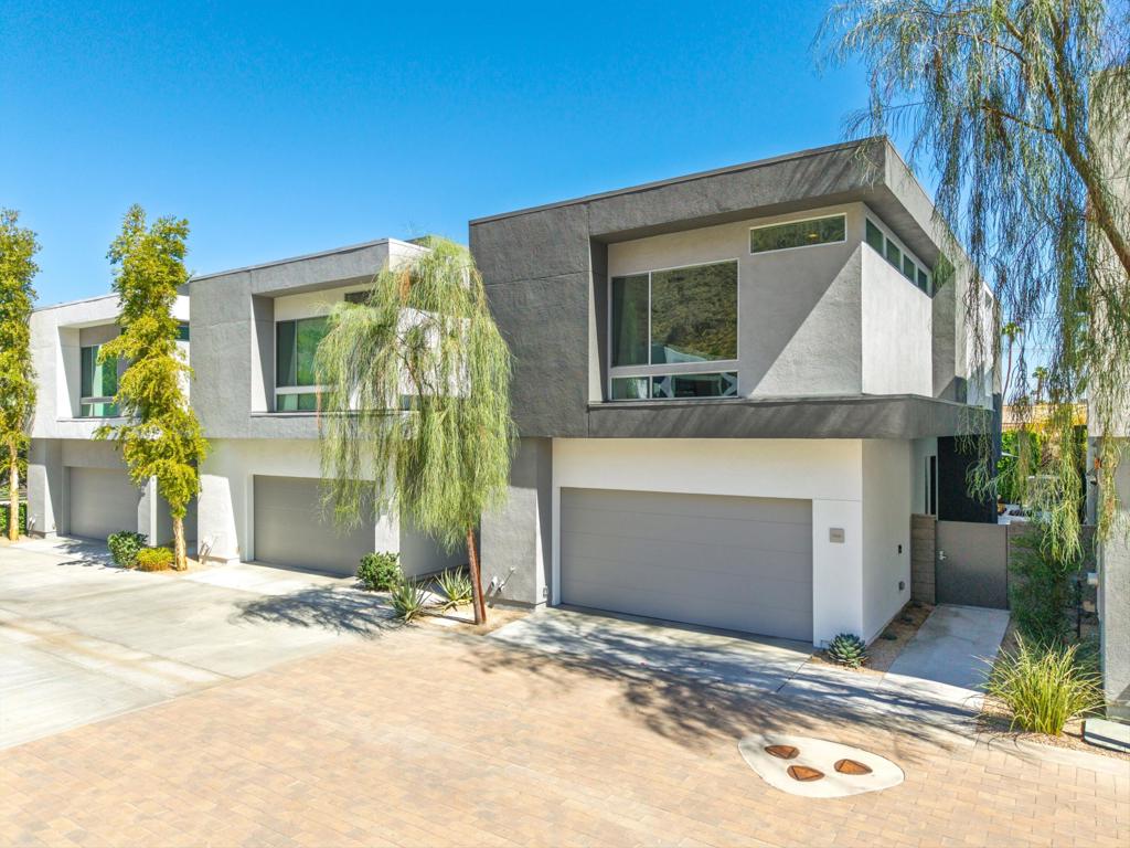1166 Surrey Lane