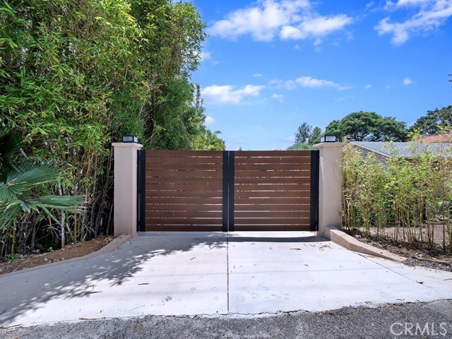 1570 Burgundy Road