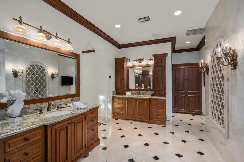 The Hideaway - Residential