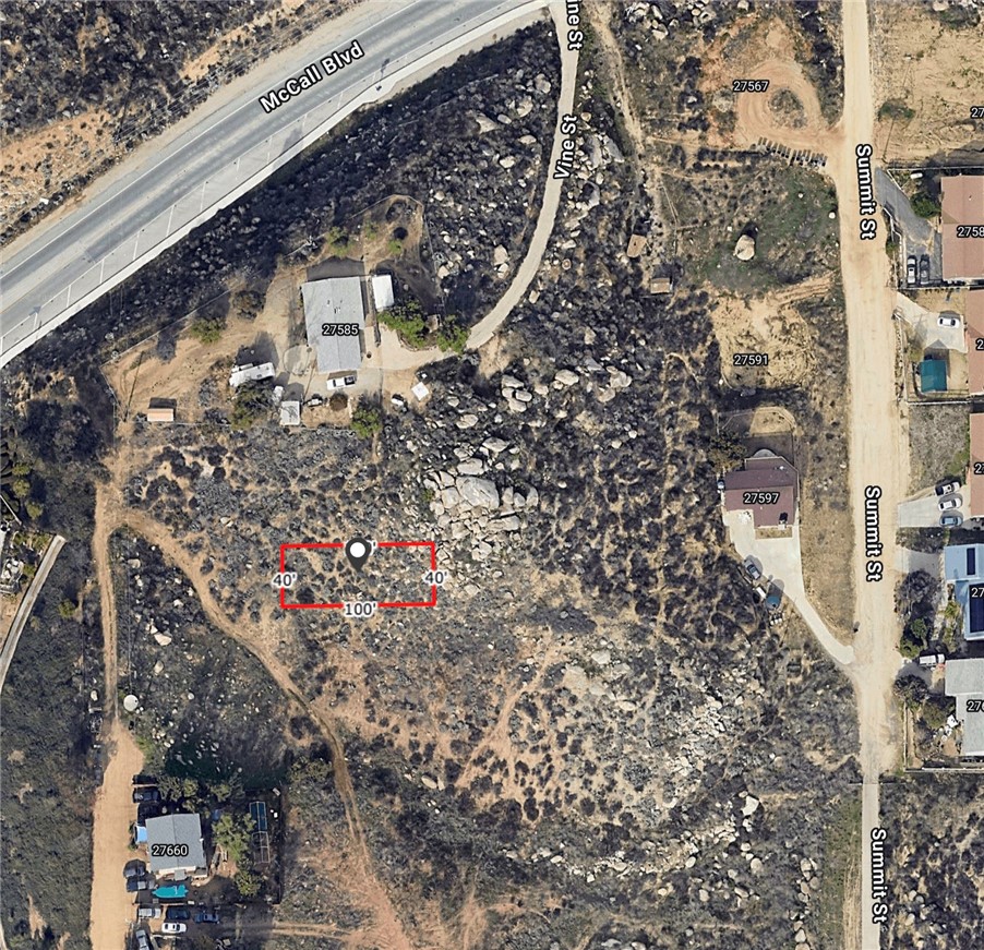 Perfect residential land lot for possible mobile home. Make sure you bring all your recreational toys because this is the perfect area! Buyer and buyers agent to verify zoning, use, and utilities.