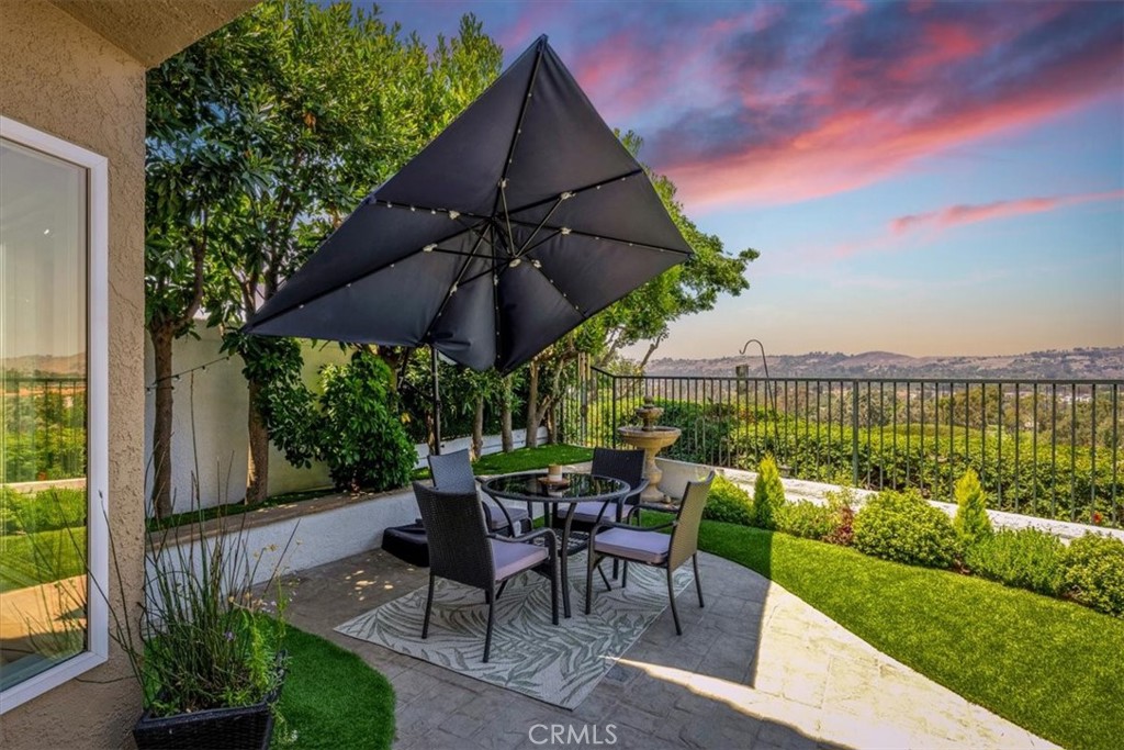 27507 Via Sequoia