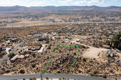 Photo of 204 Bandera Road, Yucca Valley, CA 92284 (MLS # 219153343PS)